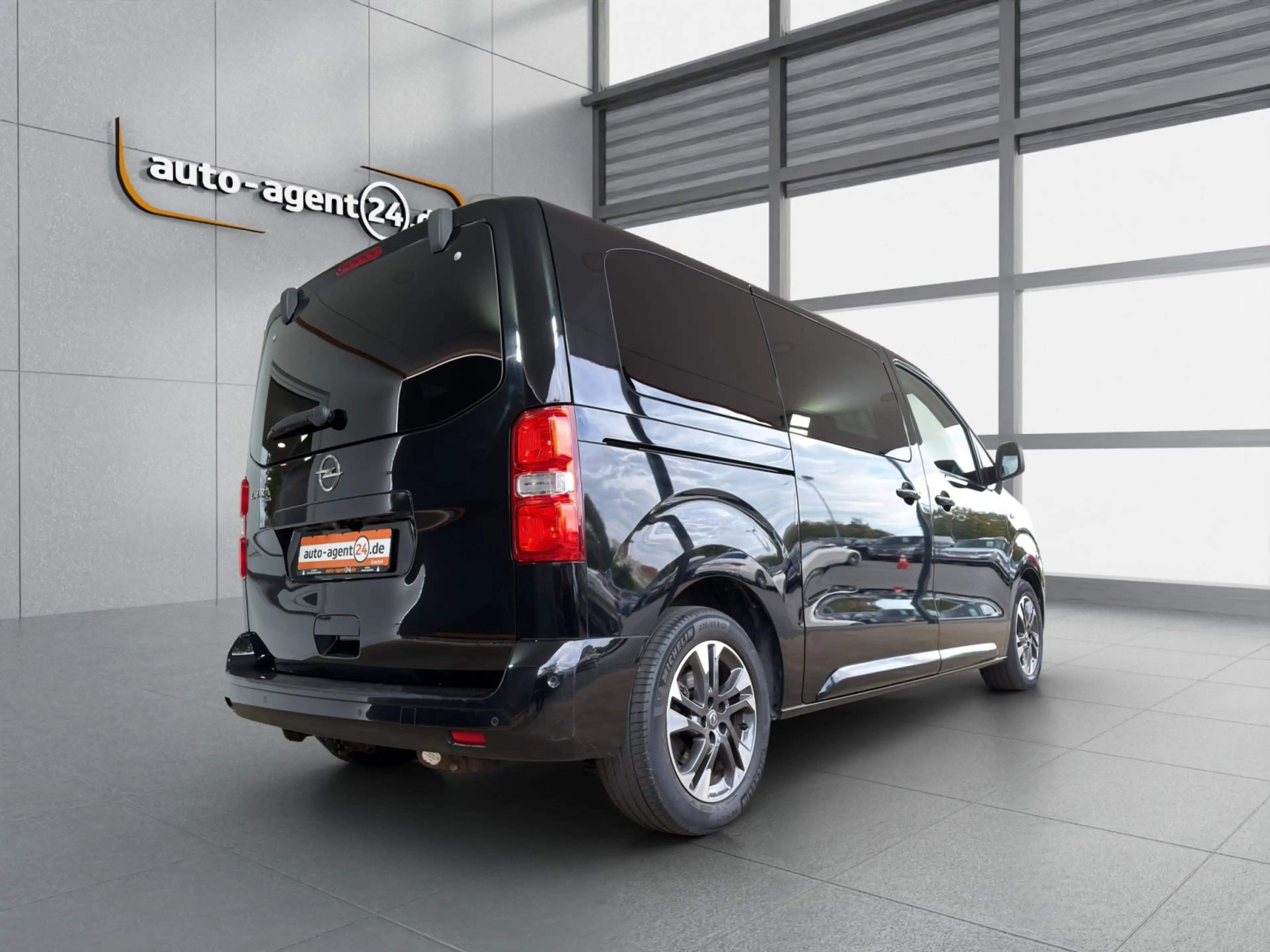 Opel Zafira Life Tourer L2 2.0 D /Pano/ACC/StHzg/Massage/el.Tür — photo 5