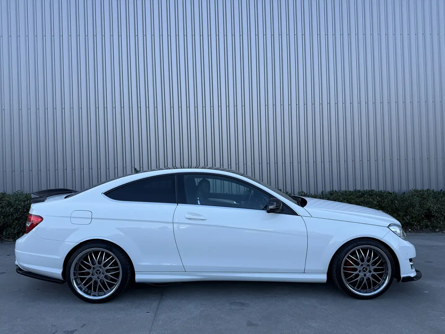 Mercedes-Benz C 180 Amg pack•C63 Look•skytune uitlaat•Xenon•19 - 2