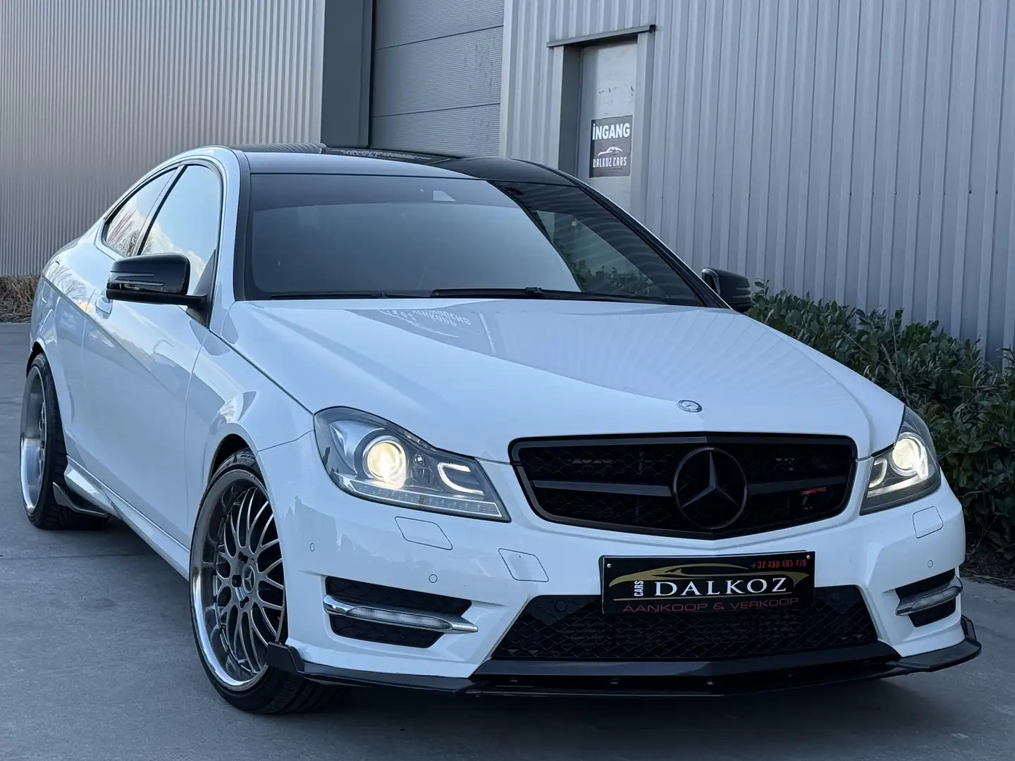 Mercedes-Benz C 180 Amg pack•C63 Look•skytune uitlaat•Xenon•19 - 1
