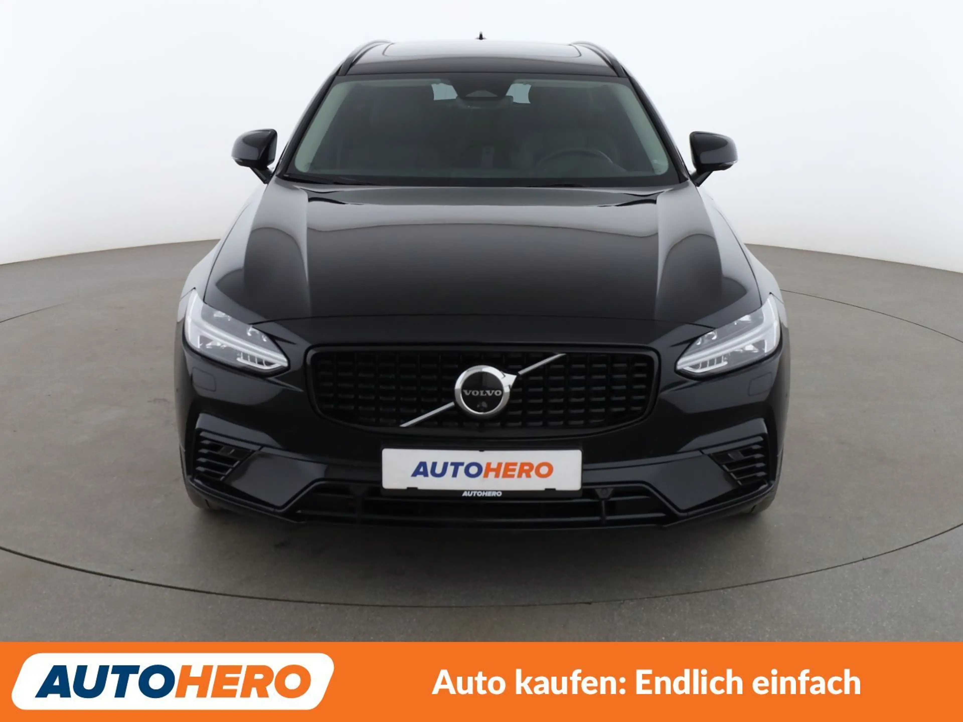 Volvo V90 2.0 T6 Recharge Plug-in Hybrid Plus Dark AWD — photo 9