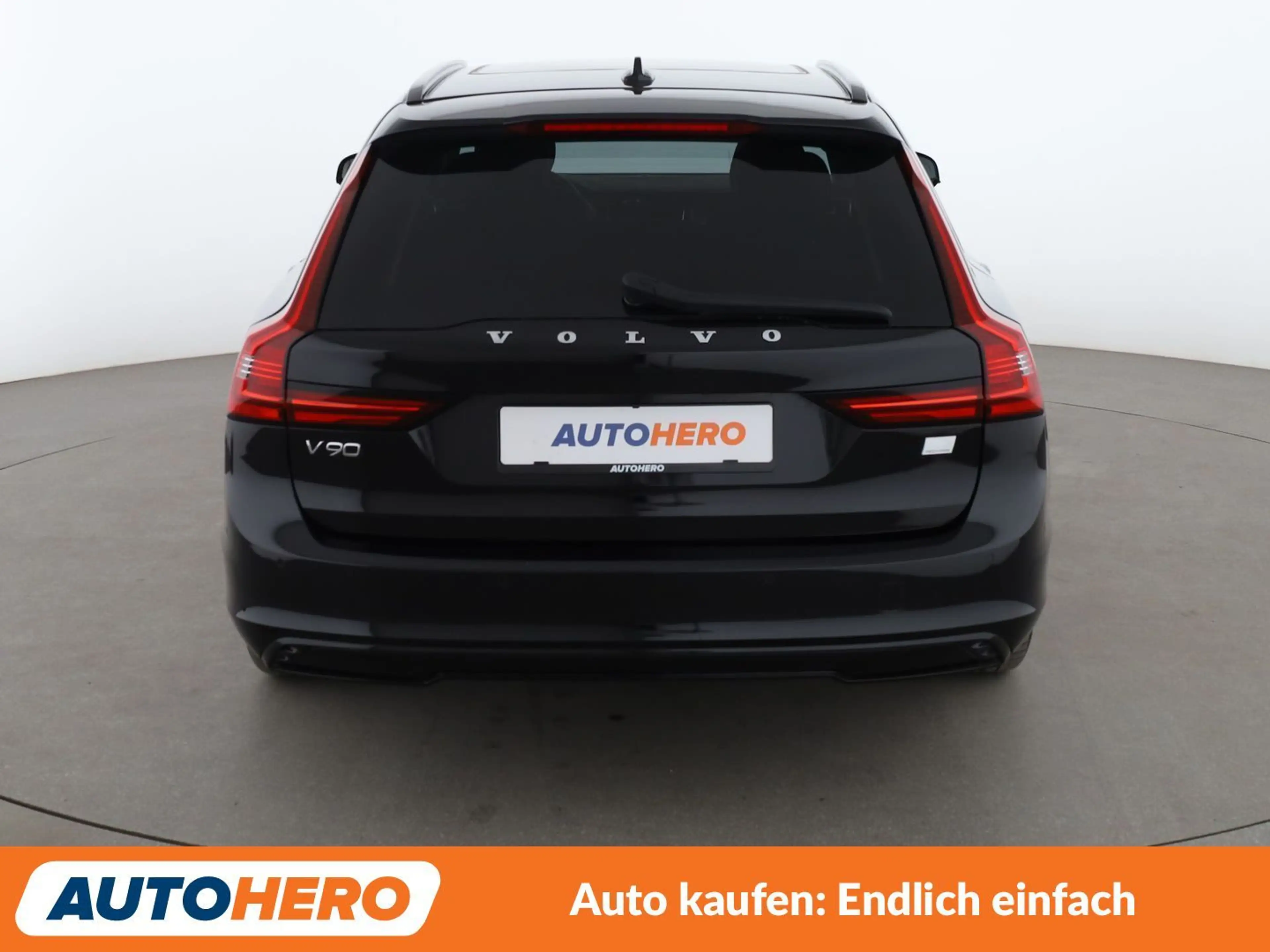 Volvo V90 2.0 T6 Recharge Plug-in Hybrid Plus Dark AWD — photo 5