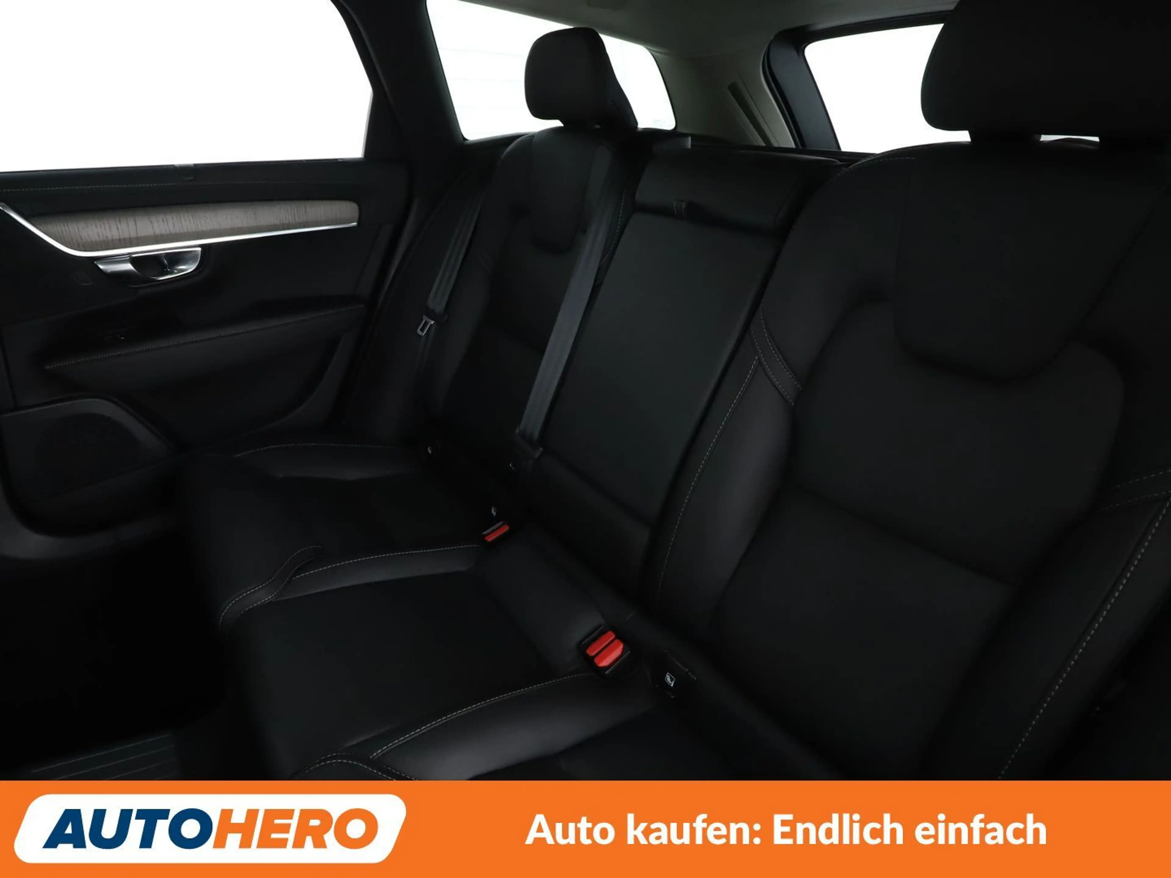 Volvo V90 2.0 T6 Recharge Plug-in Hybrid Plus Dark AWD — photo 14