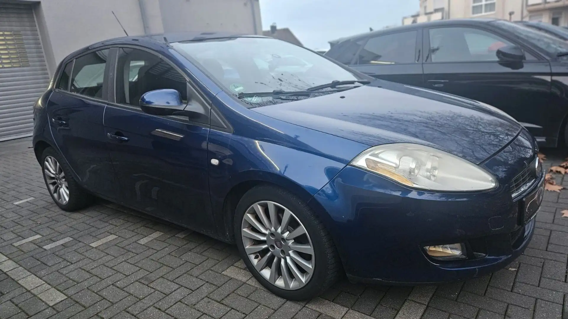 Fiat Bravo 1.9 8V Multijet Dynamic Blue & Me Blau - 2
