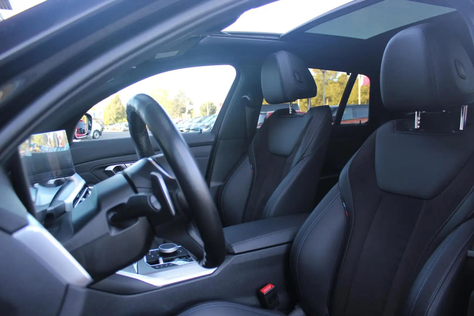 BMW 320 3-serie Touring 320e 205PK M-SPORT | PANORAMISCH S Zwart - 2