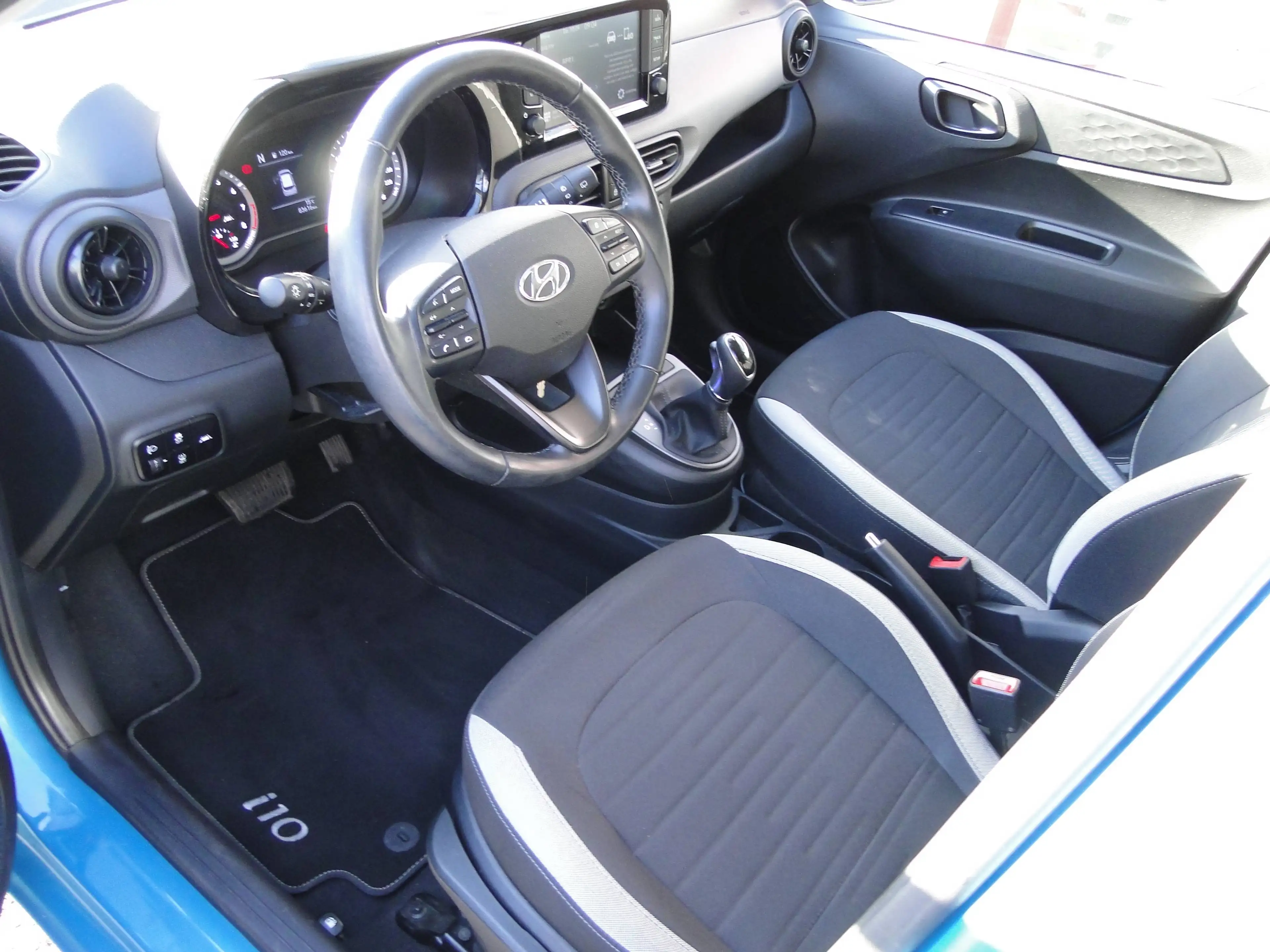 Hyundai i10 i10 1.0i Twist — photo 12