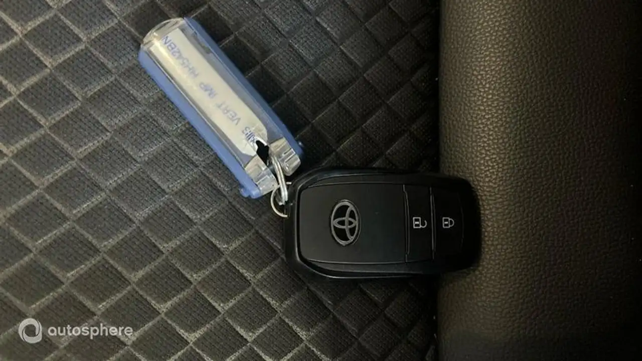 Toyota Yaris Yaris — photo 16