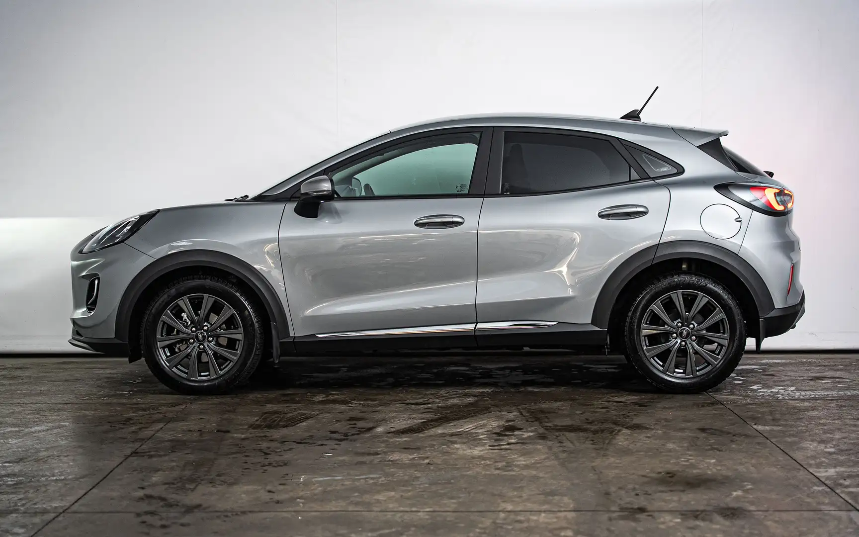 Ford Puma 1.0 EcoBoost Grijs - 2