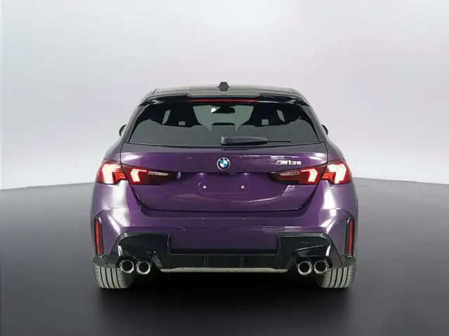 BMW 1 Series view 5