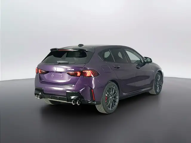 BMW 1 Series view 4