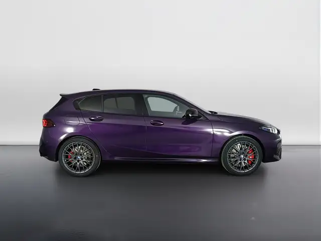 BMW 1 Series view 3