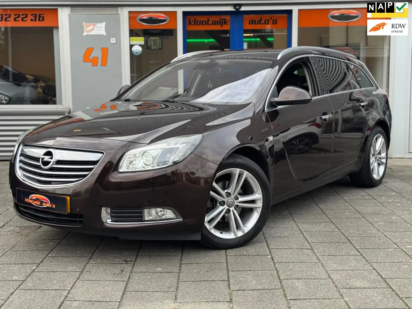 Opel Insignia Sports Tourer 1.4 Turbo Cosmo Navigatie NL-Gelever Bruin - 1