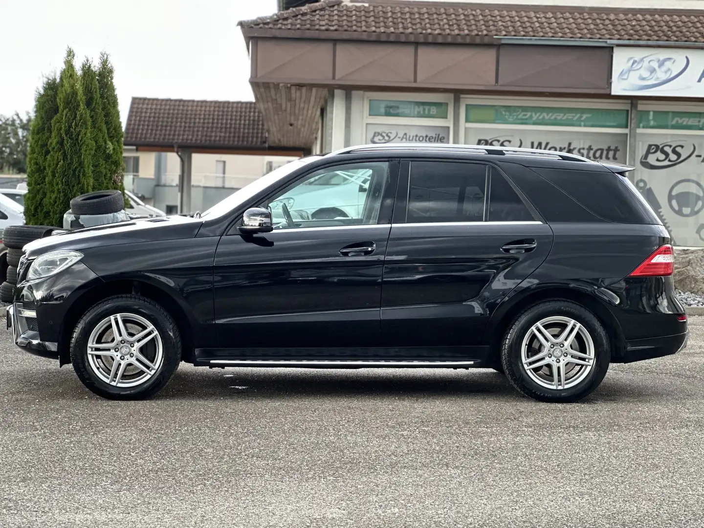 Mercedes-Benz ML 350 ML 350 CDI BlueTec (166.024) Noir - 2
