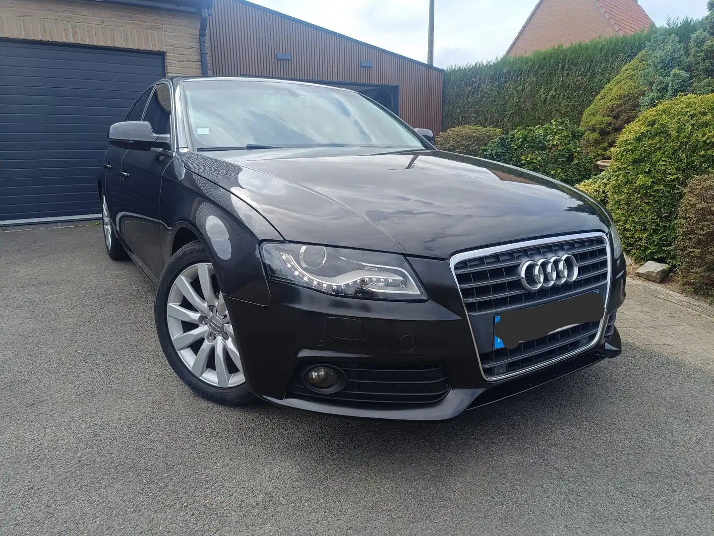 Audi A4 2.0 TDI 143 DPF Ambition Luxe Multitronic A - 1