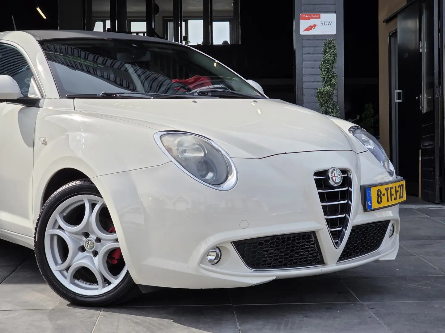 Alfa Romeo MiTo 0.9 TwinAir Distinctive|Cruise Control|PDC| Wit - 2