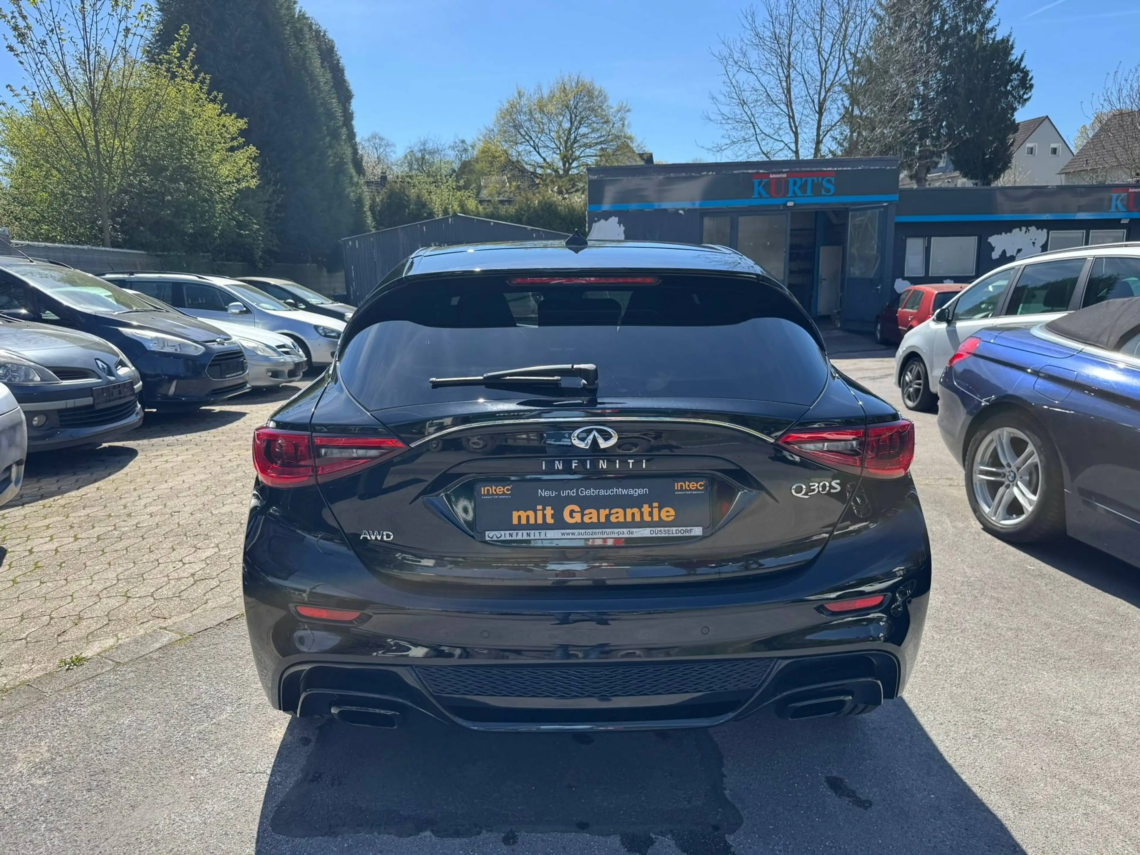 Infiniti Q30 Infiniti Q30S 2.0t AWD/LED/360°/Pano/Bose/VOLL — photo 9