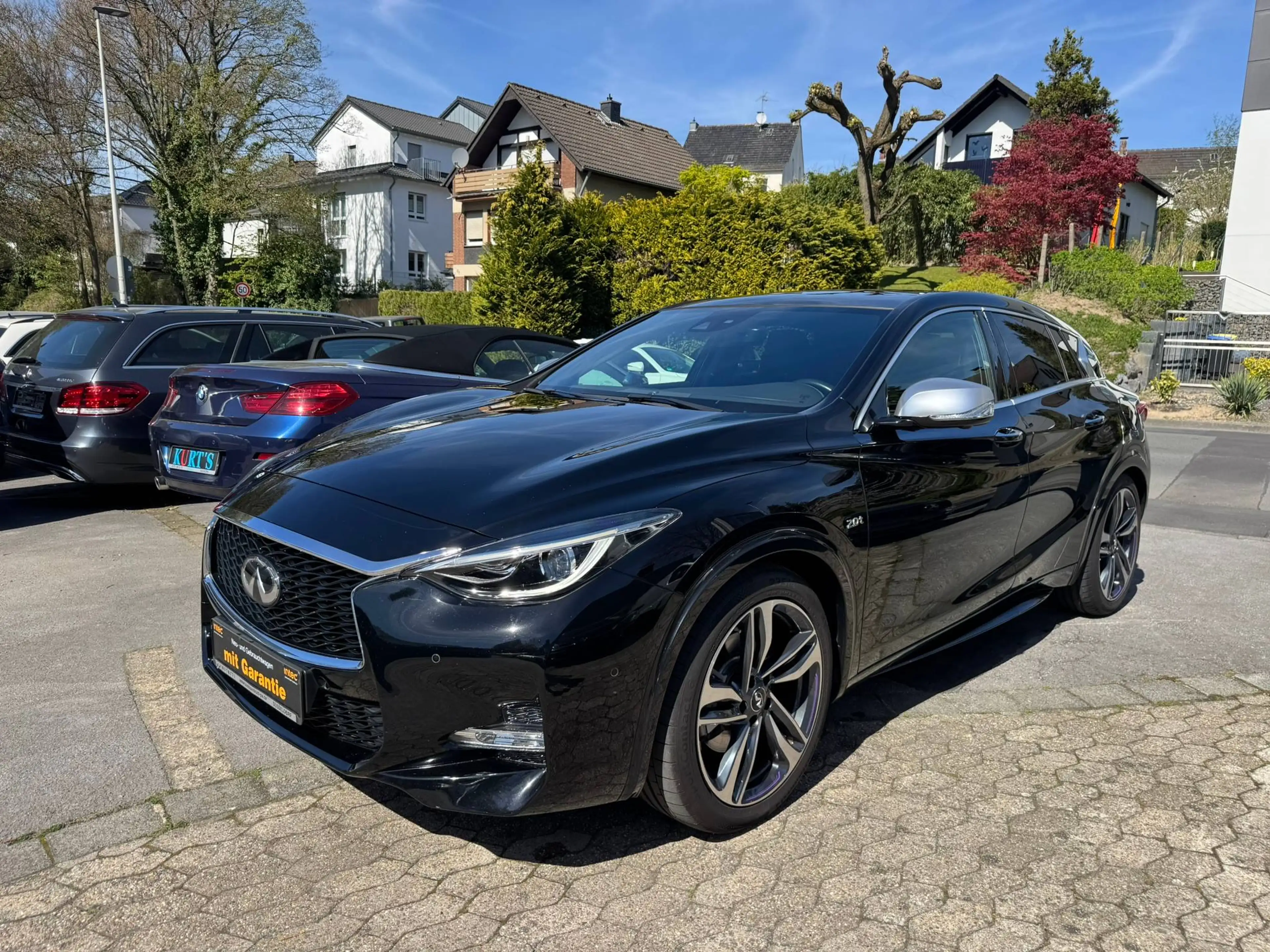 Infiniti Q30 Infiniti Q30S 2.0t AWD/LED/360°/Pano/Bose/VOLL — photo 3