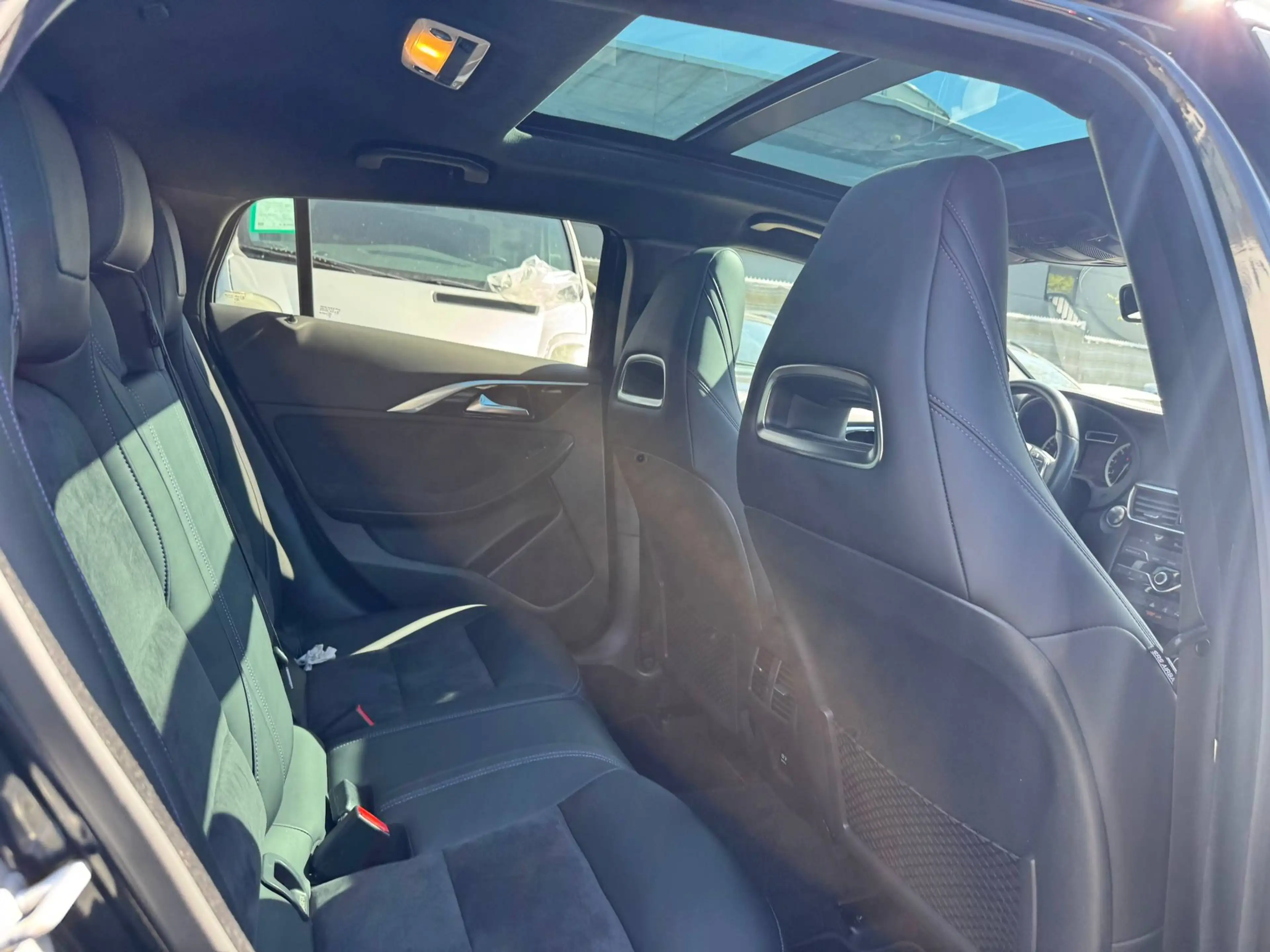 Infiniti Q30 Infiniti Q30S 2.0t AWD/LED/360°/Pano/Bose/VOLL — photo 32