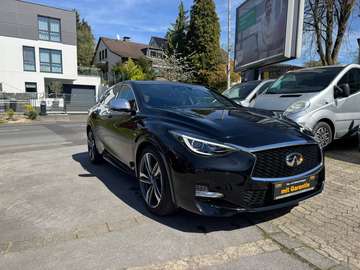 Infiniti Q30S 2.0t AWD/LED/360°/Pano/Bose/VOLL
