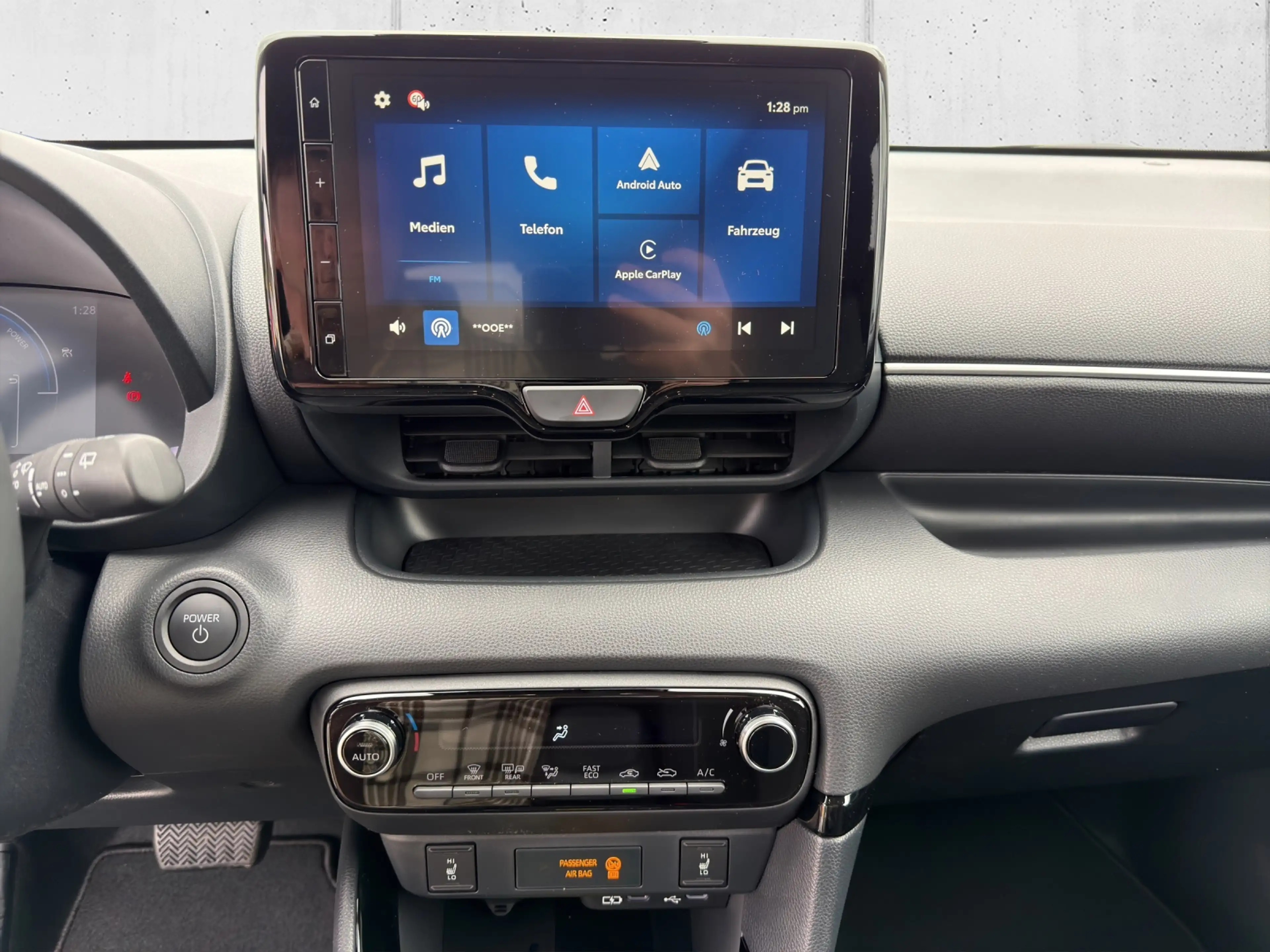 Toyota Yaris Teamplayer Technik Paket 5t. — photo 3