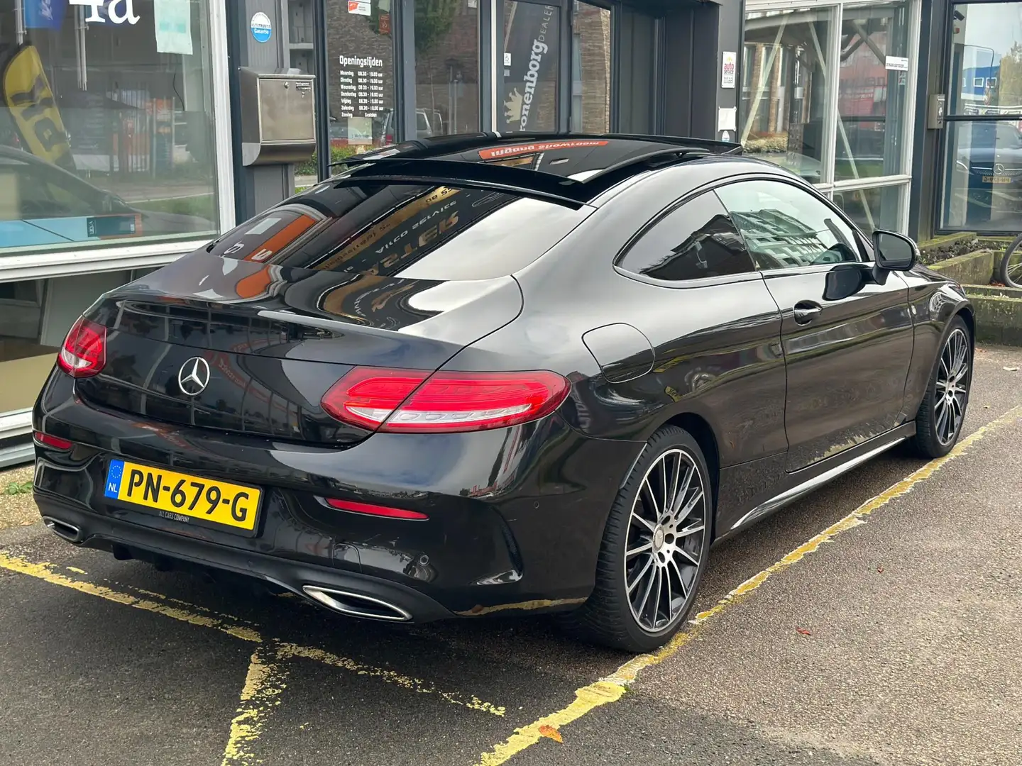 Mercedes-Benz C 220 Coupé d | Pano | Burmester | Night | ACC Zwart - 2