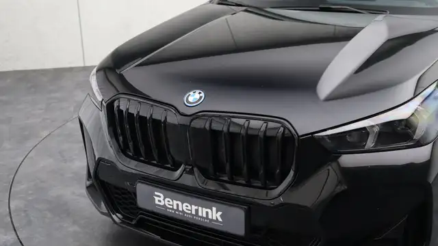 BMW X1 view 16