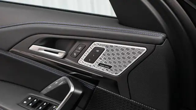 BMW X1 view 9