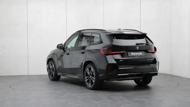 BMW X1 view 3