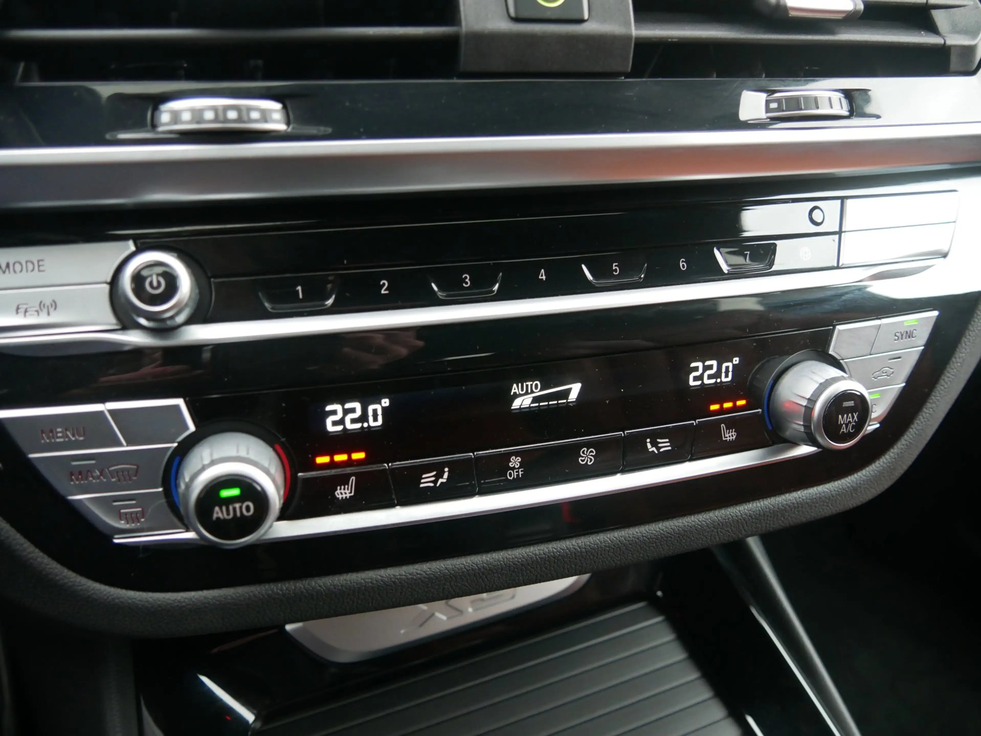 BMW X3 XDrive30e M-Sport Individual, Pano, Trekhaak, Head — photo 24
