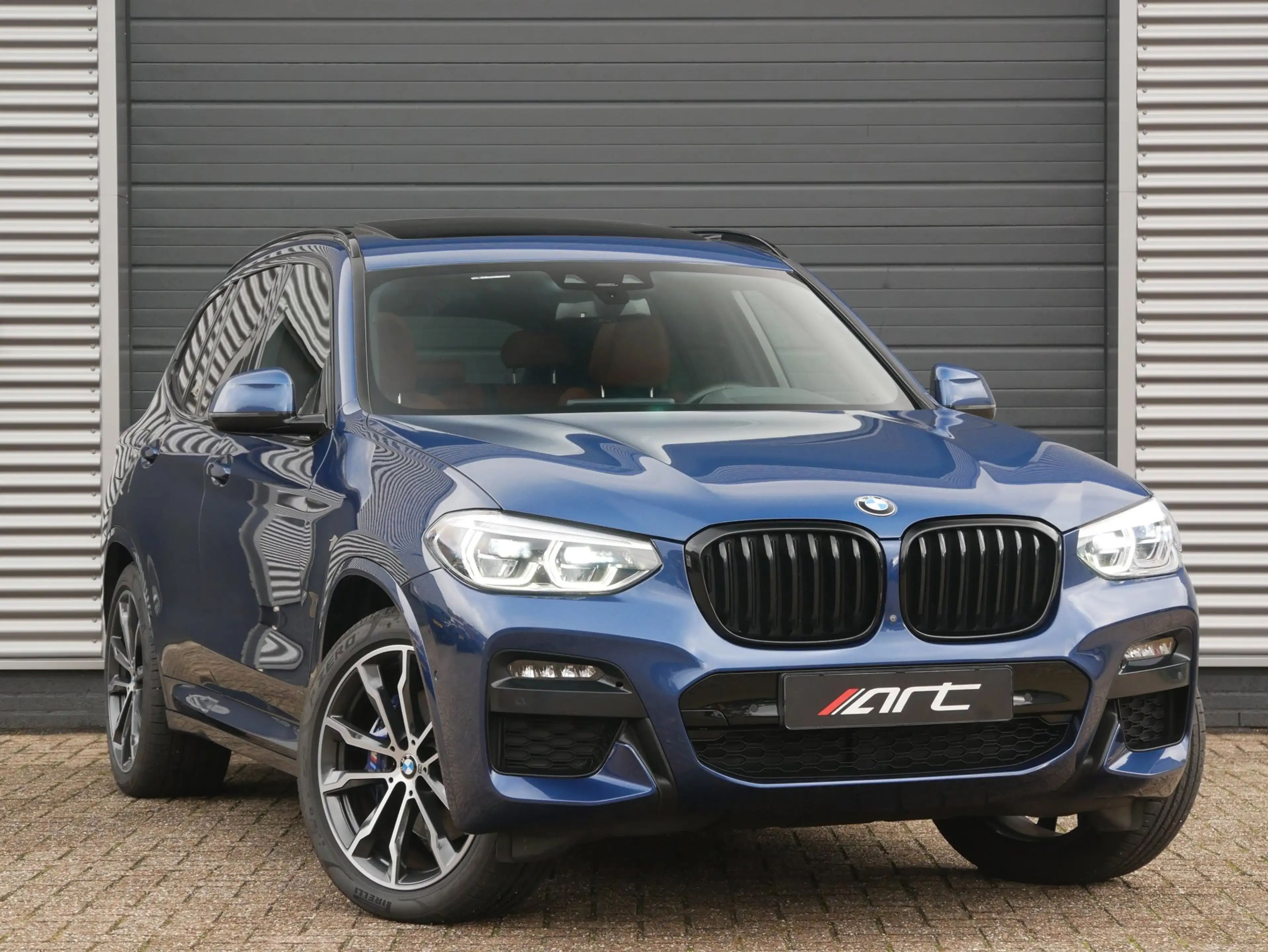 BMW X3 XDrive30e M-Sport Individual, Pano, Trekhaak, Head