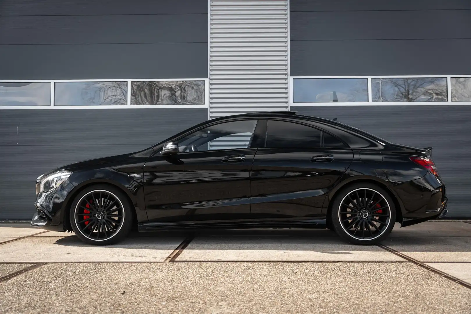Mercedes-Benz CLA 45 AMG 4MATIC |panorama dak | Sfeer |Memory seat | Чорний - 2