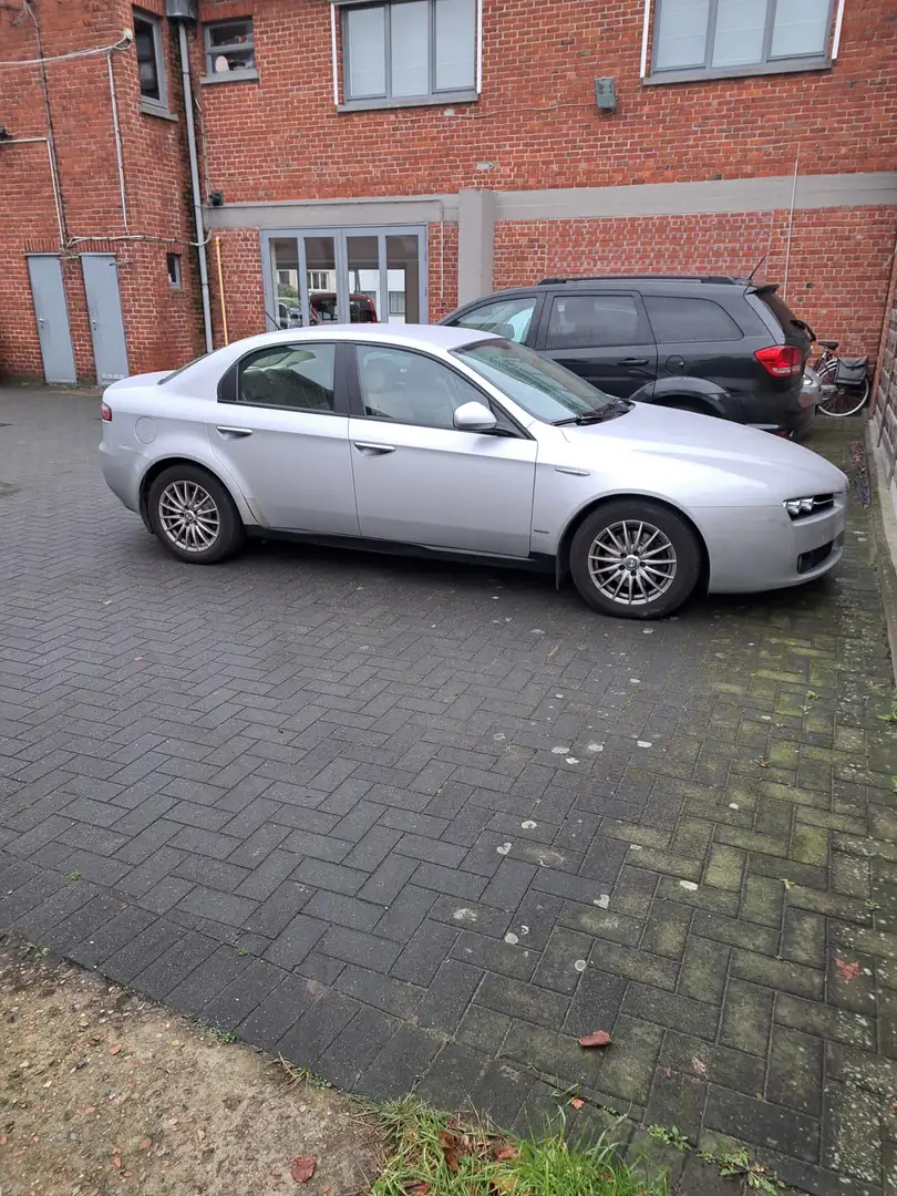 Alfa Romeo 159 1.9 JTDM 8V DPF Distinctive - 1
