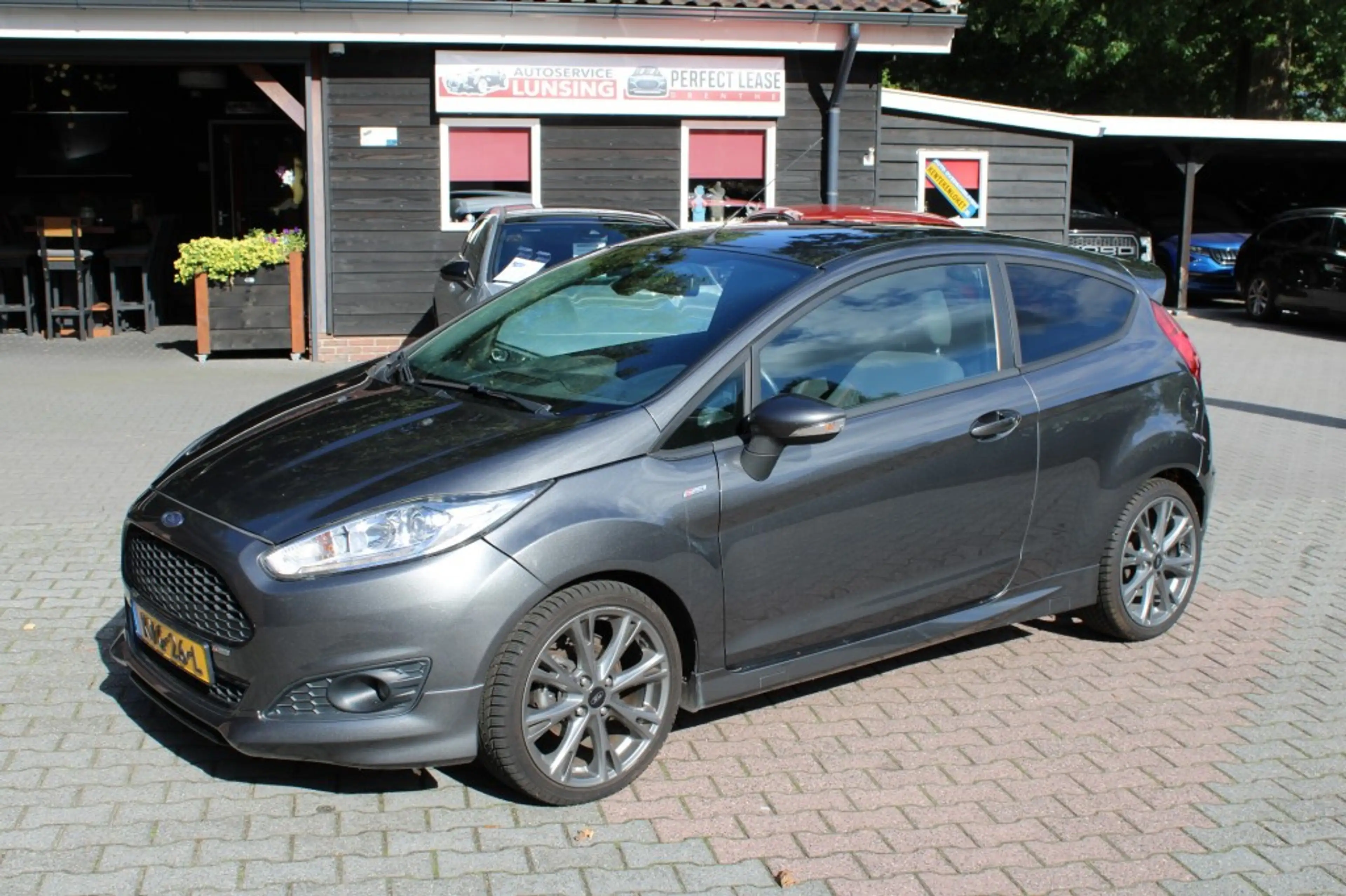 Ford Fiesta 1.0 EcoBoost Black Edition 140PK ST-Line - Navi Ai