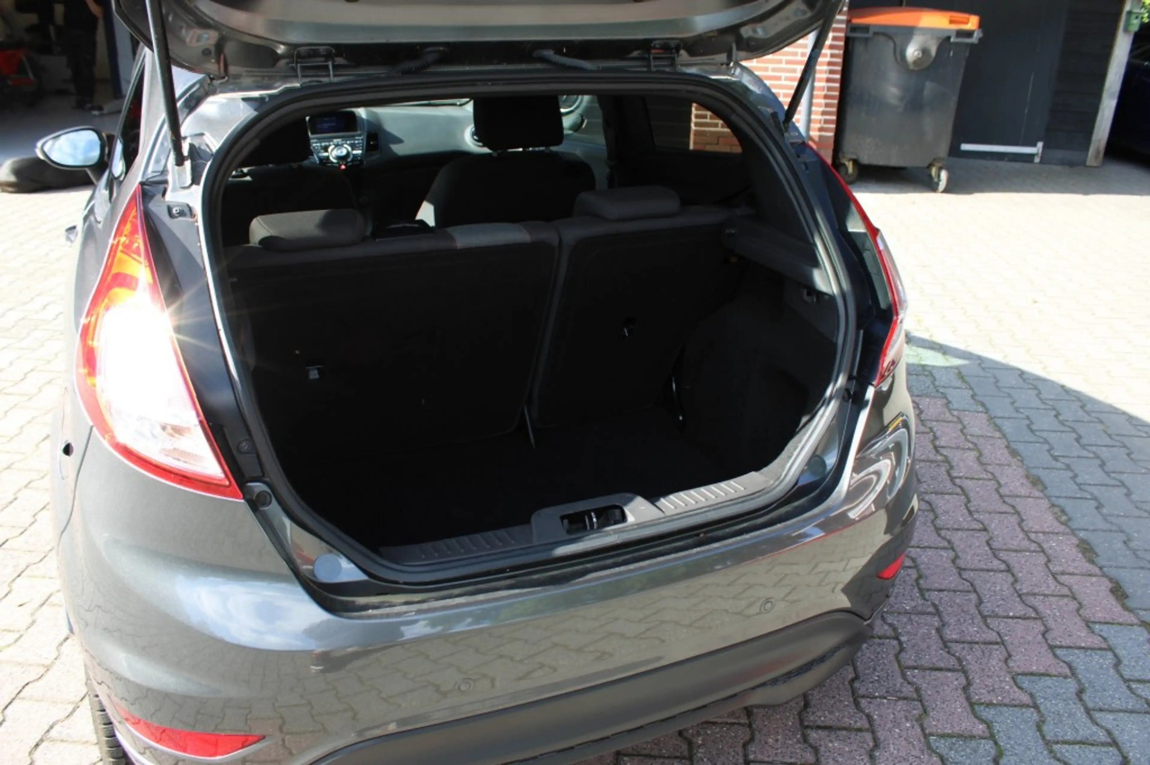 Ford Fiesta 1.0 EcoBoost Black Edition 140PK ST-Line - Navi Ai — photo 14