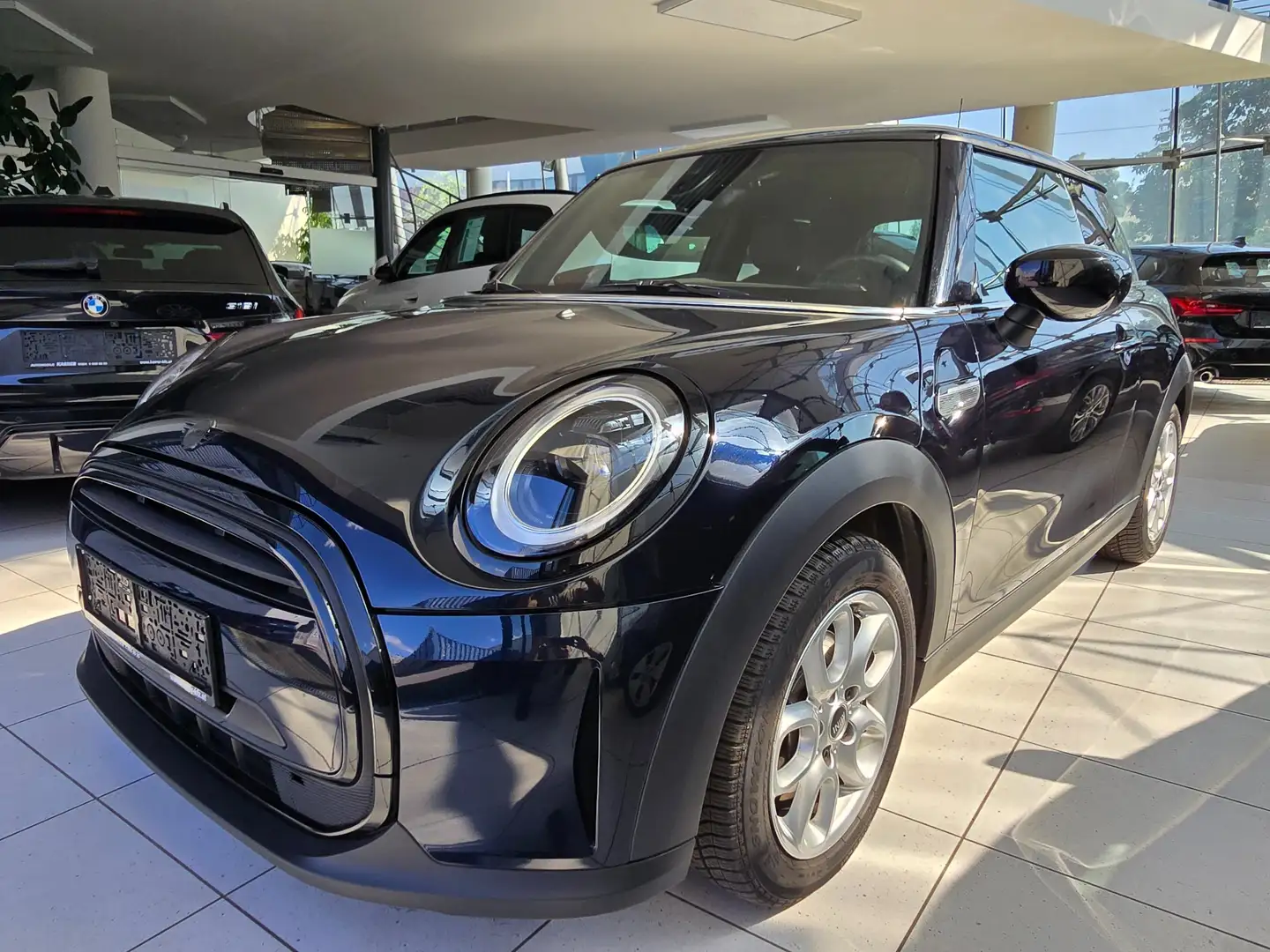 MINI Cooper 1,5 Aut. "Yours Trim" Vollleder/Sportsitze/LED Schwarz - 1
