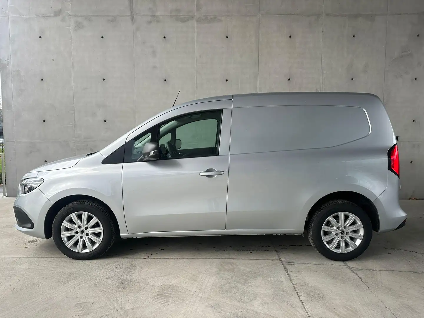 Mercedes-Benz Citan 110 CDI L1 Select NAVI + CAMERA +CRUISECO?NTROL+ H Argent - 2