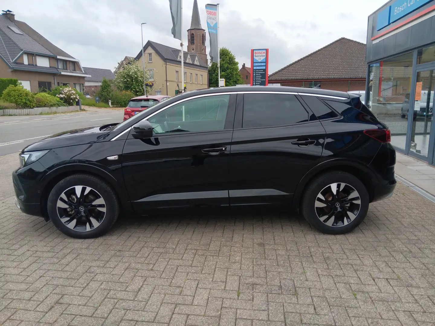 Opel Grandland 1.2 Turbo Business Elegance manueel-vele opties Zwart - 1
