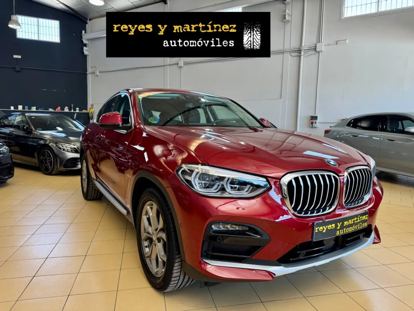 BMW X4 xDrive 20dA xLine Burdeos - 2