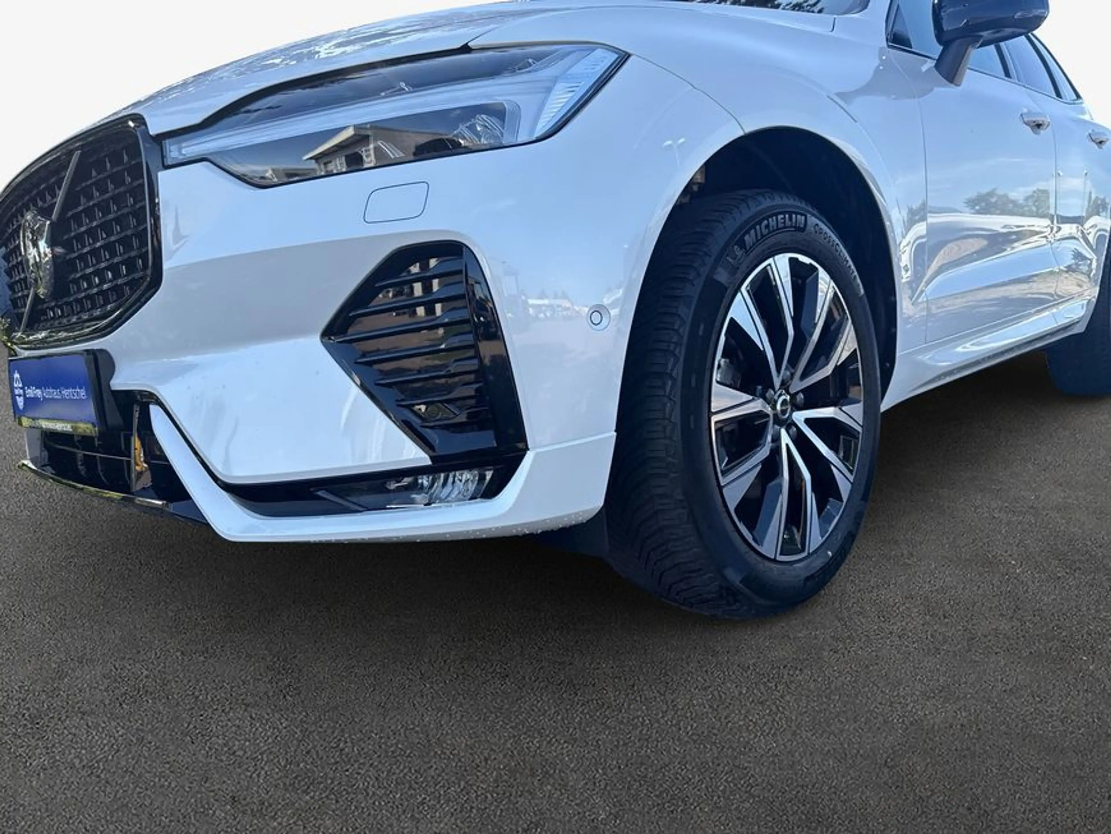 Volvo XC60 XC60 B5 B AWD Plus Dark Busi AHK 360°V GJR H-Up — photo 6