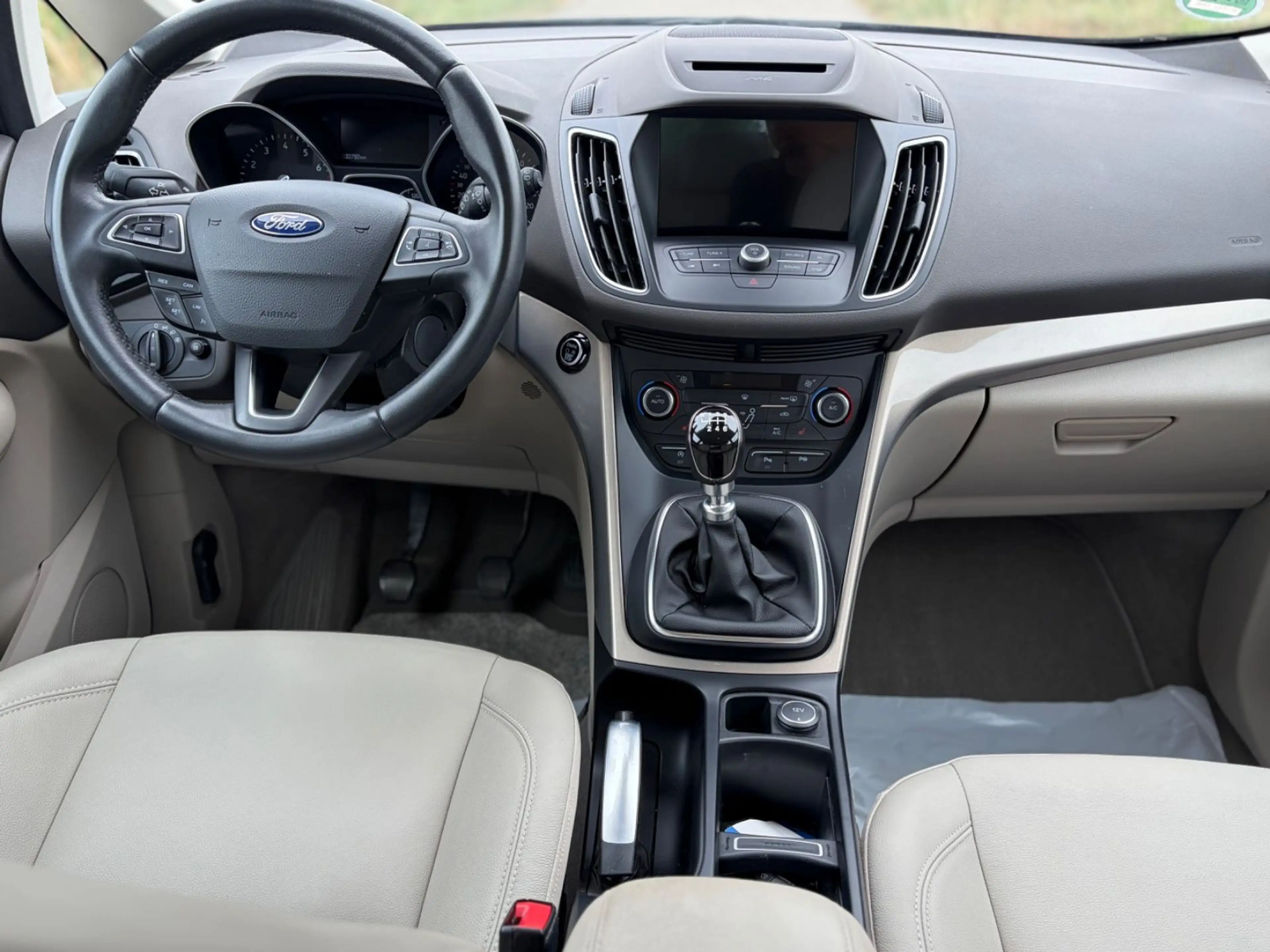 Ford C-Max C-MAX Titanium — photo 14