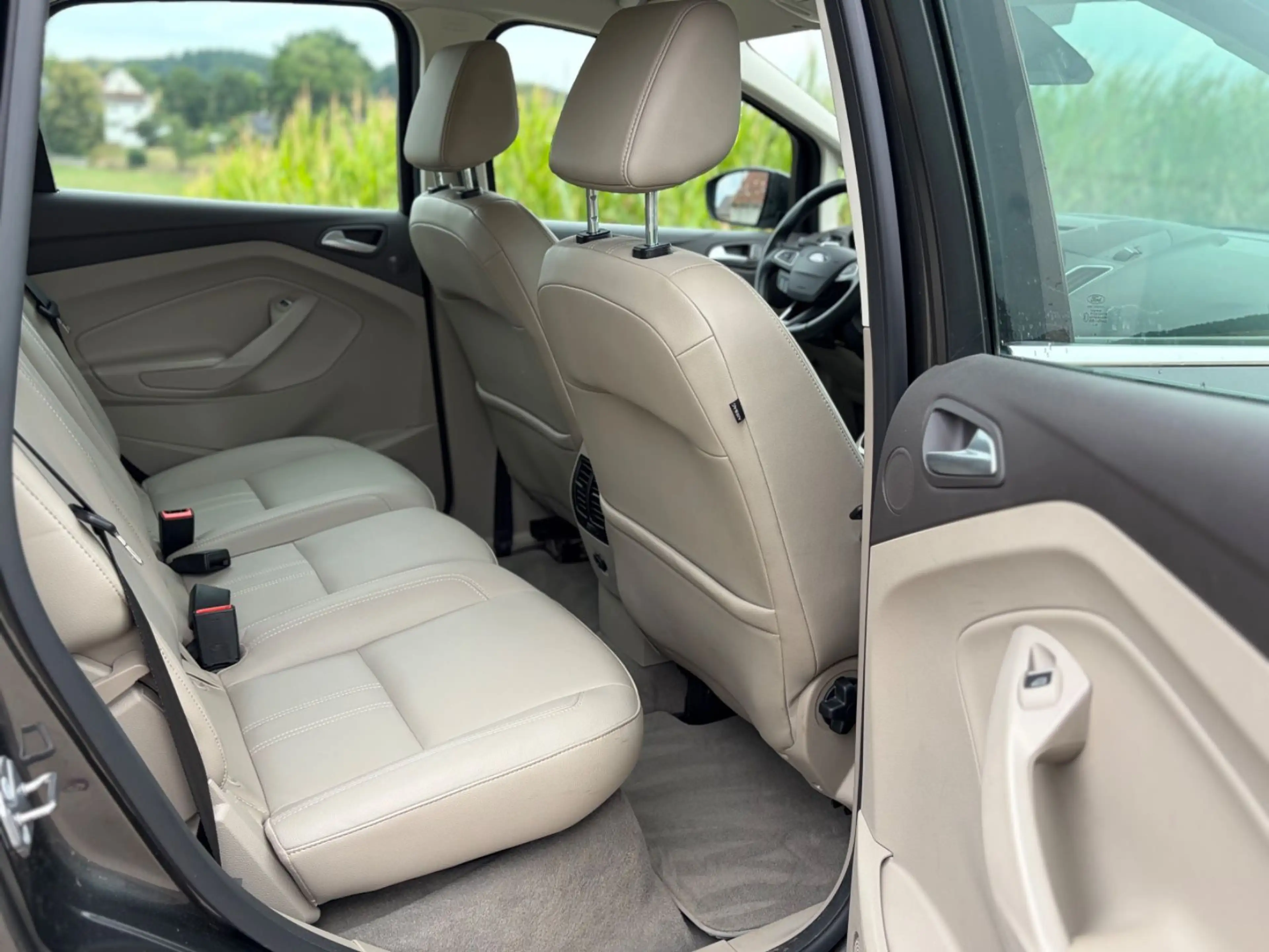 Ford C-Max C-MAX Titanium — photo 13