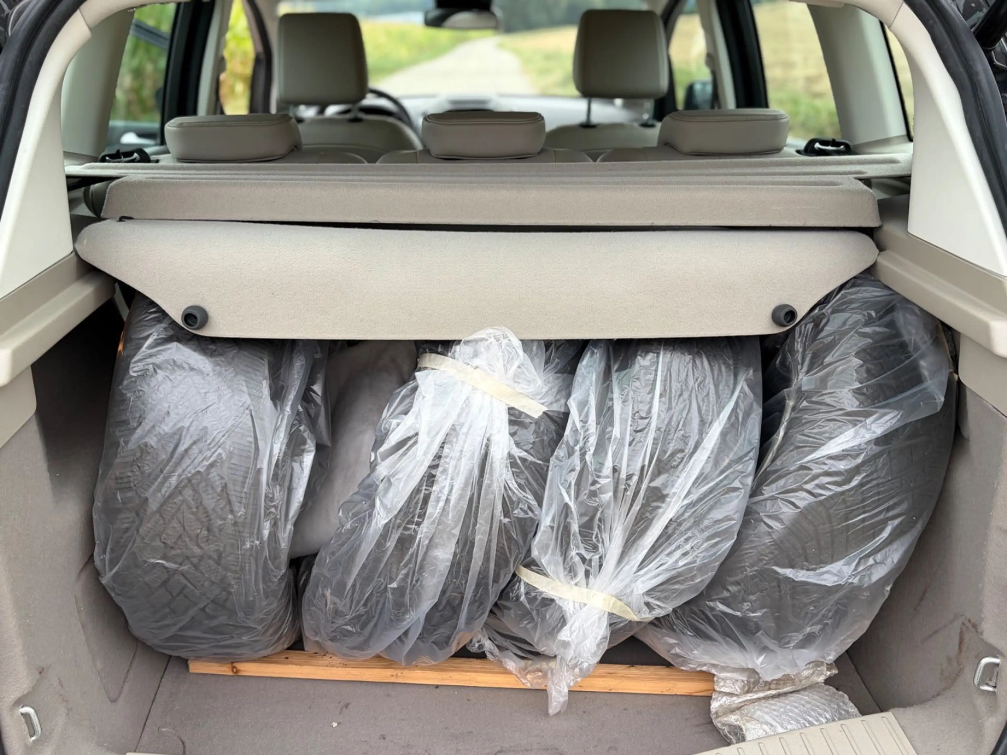 Ford C-Max C-MAX Titanium — photo 18