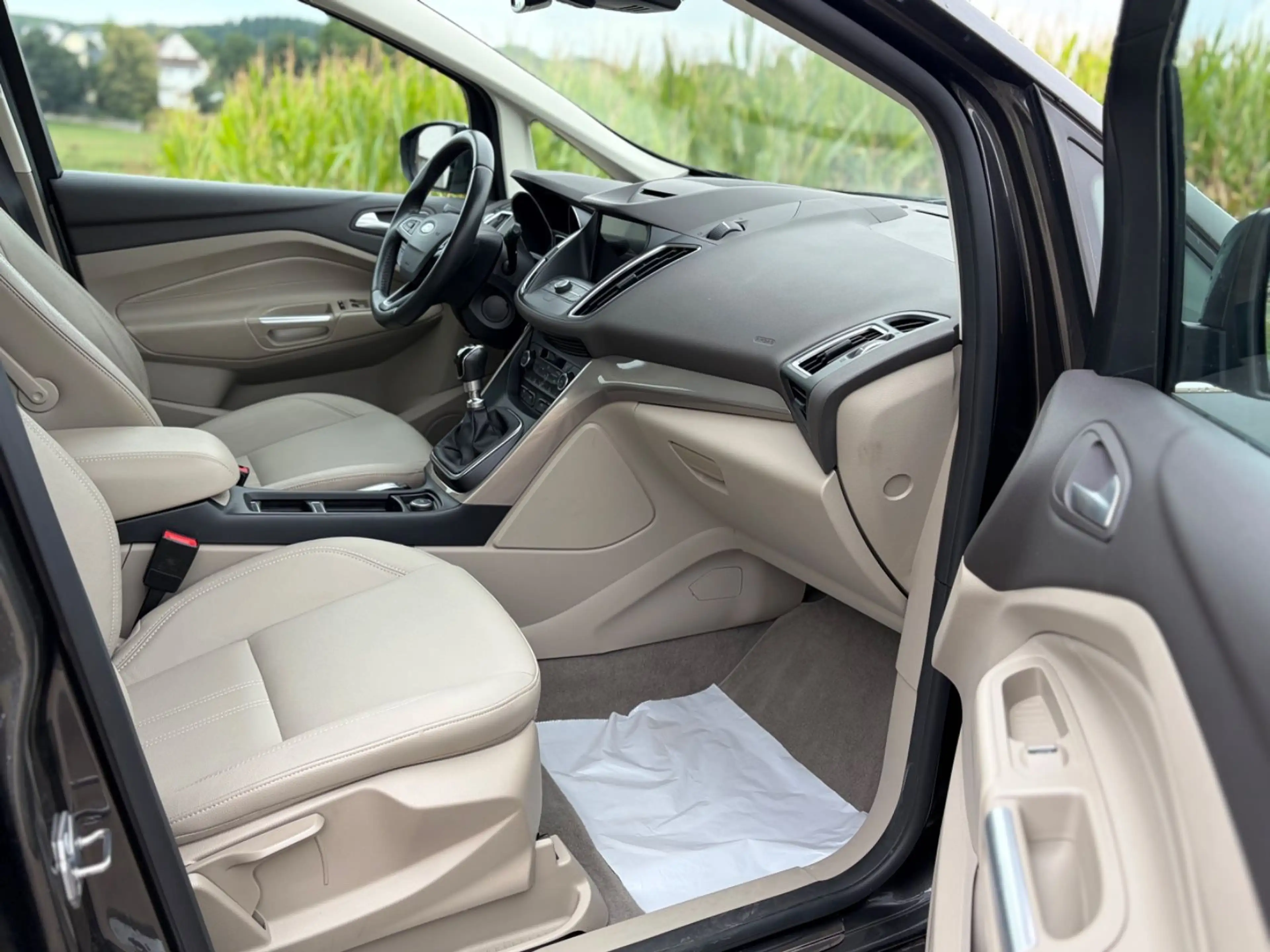 Ford C-Max C-MAX Titanium — photo 12