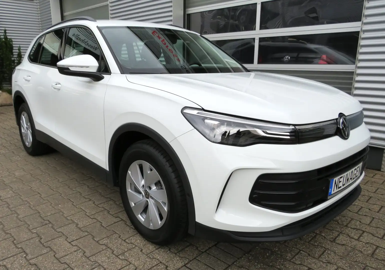 Volkswagen Tiguan 1.5 eTSI DSG /DAB+/Assistenzpaket/PDC v+ht/Sitzhei Wit - 2