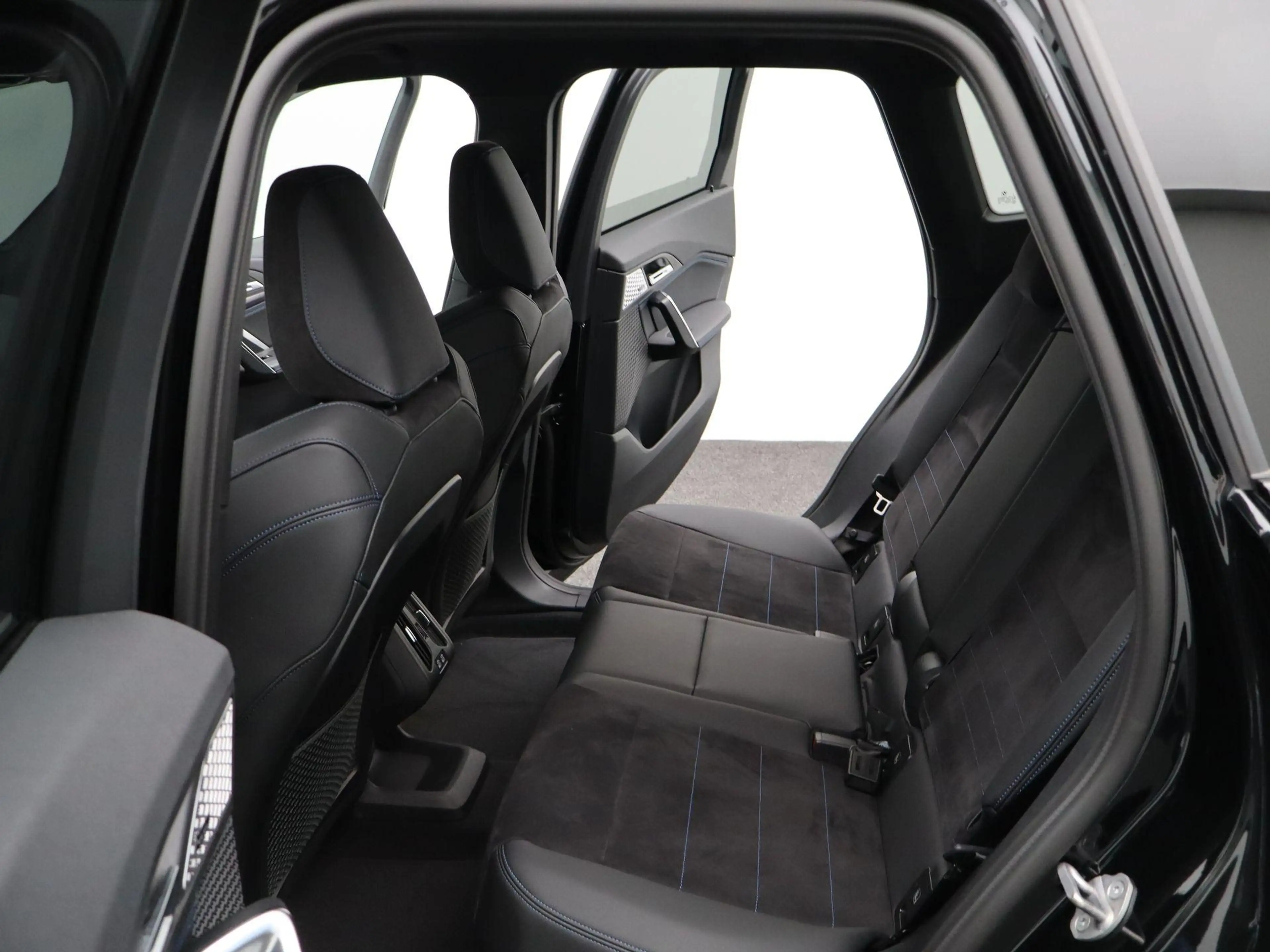 BMW iX1 xDrive30 | M Sport | Trekhaak | Comfort pakket | D — photo 14