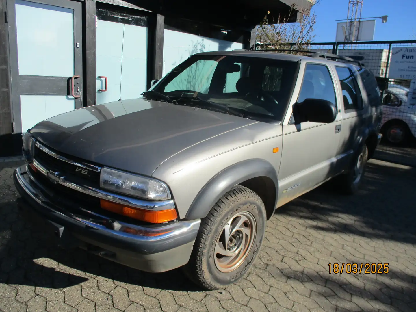 Chevrolet Blazer Mid Šedá - 1