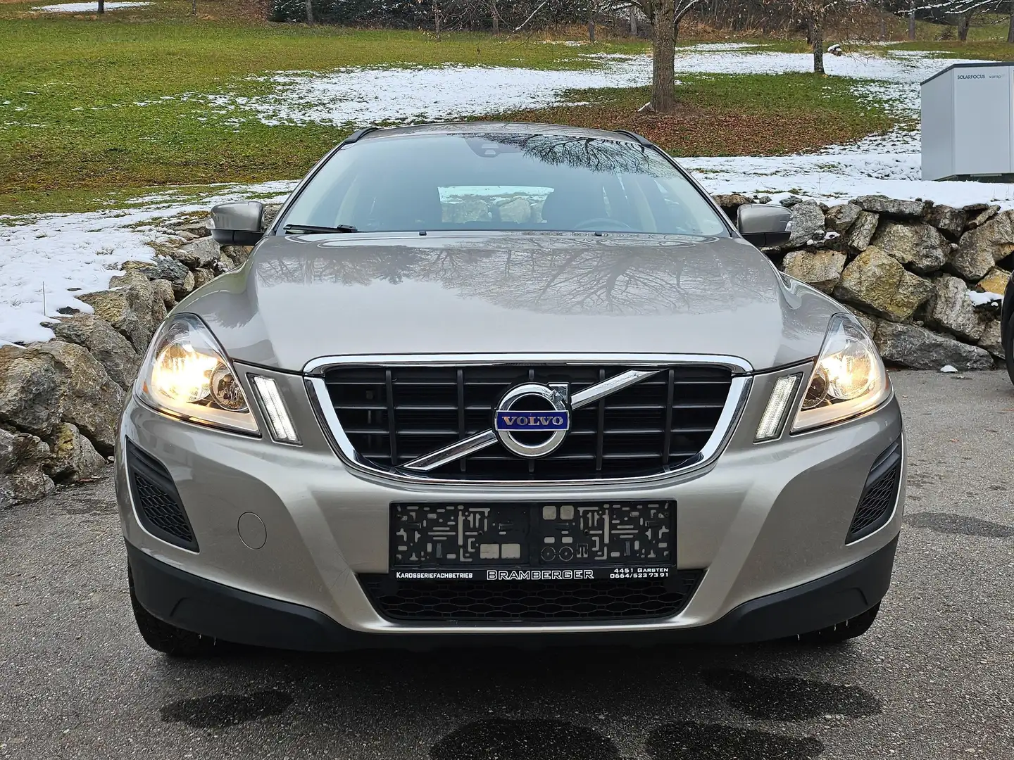 Volvo XC60 XC60 D4 AWD Kinetic Kinetic Gold - 1
