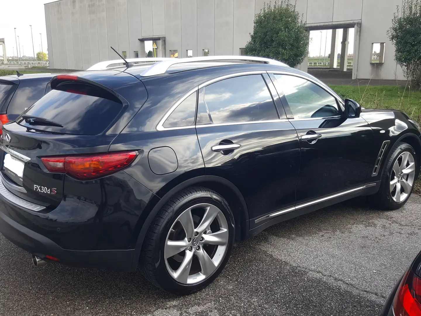 Infiniti FX FX 3.0d V6 S Premium awd auto Nero - 1