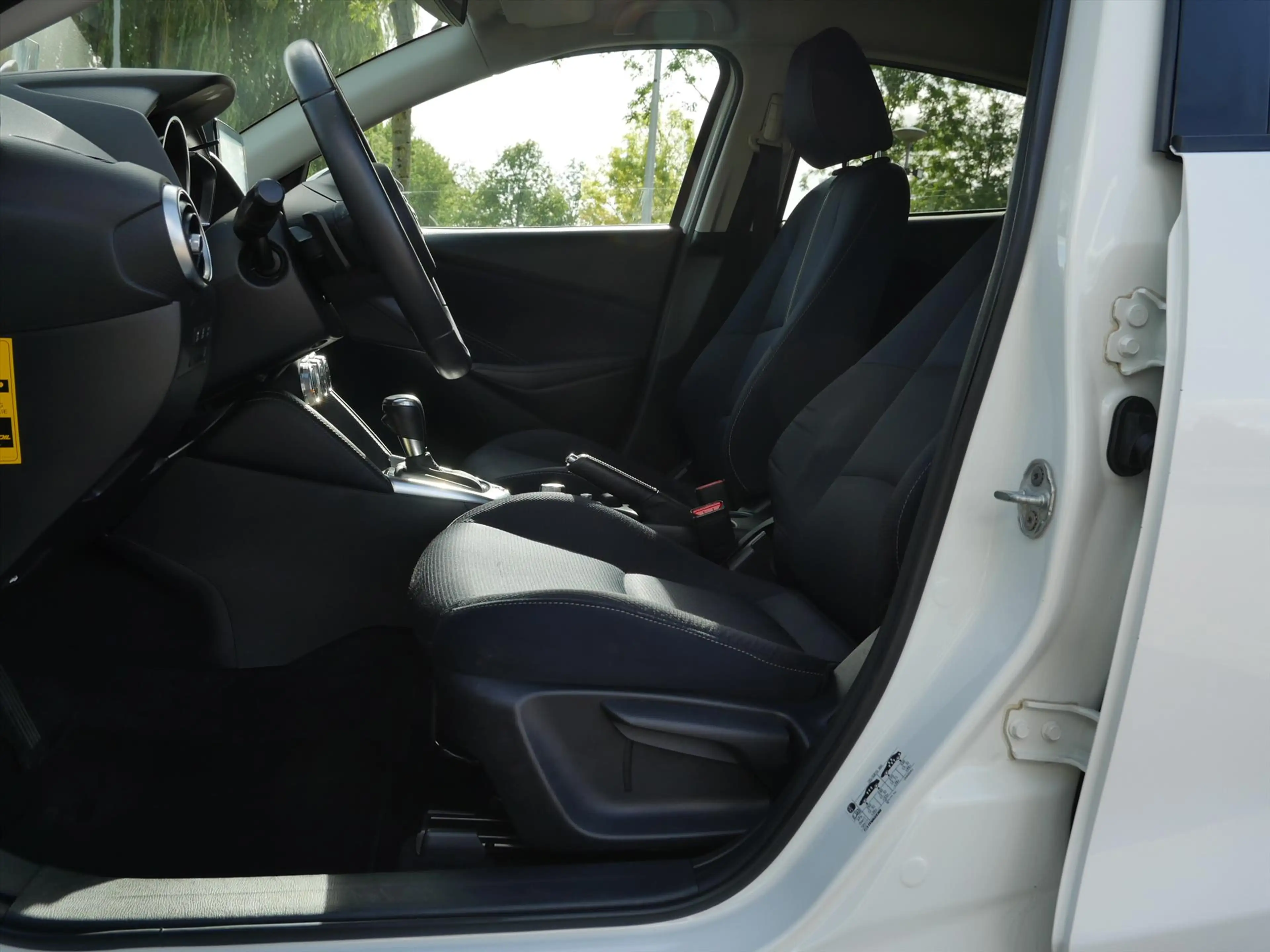 Mazda 2 1.5 SKYACTIV-G 90PK Skylease | Automaat | Stuur + — photo 8