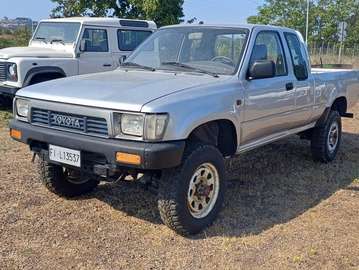 Hilux 2.5 extra cab