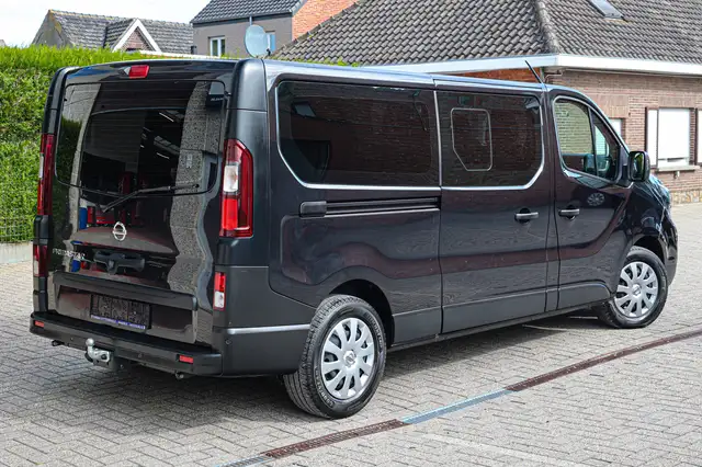 Renault Trafic view 5